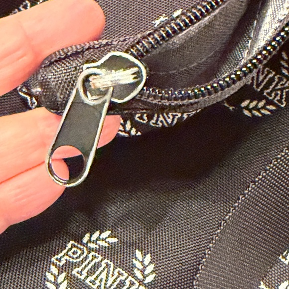 PINK Victoria Secret Black tote bag, lightweight sturdy - Picture 5 of 9